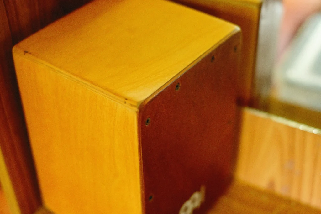 Técnicas de slap no cajón