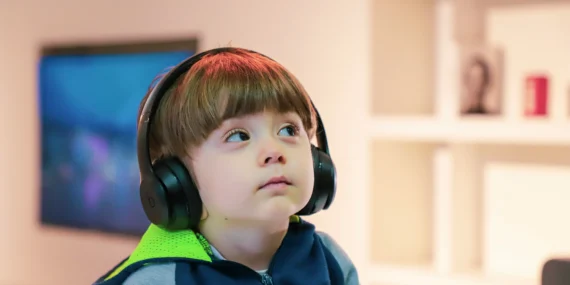 Como estimular memória auditiva infantil com brincadeiras